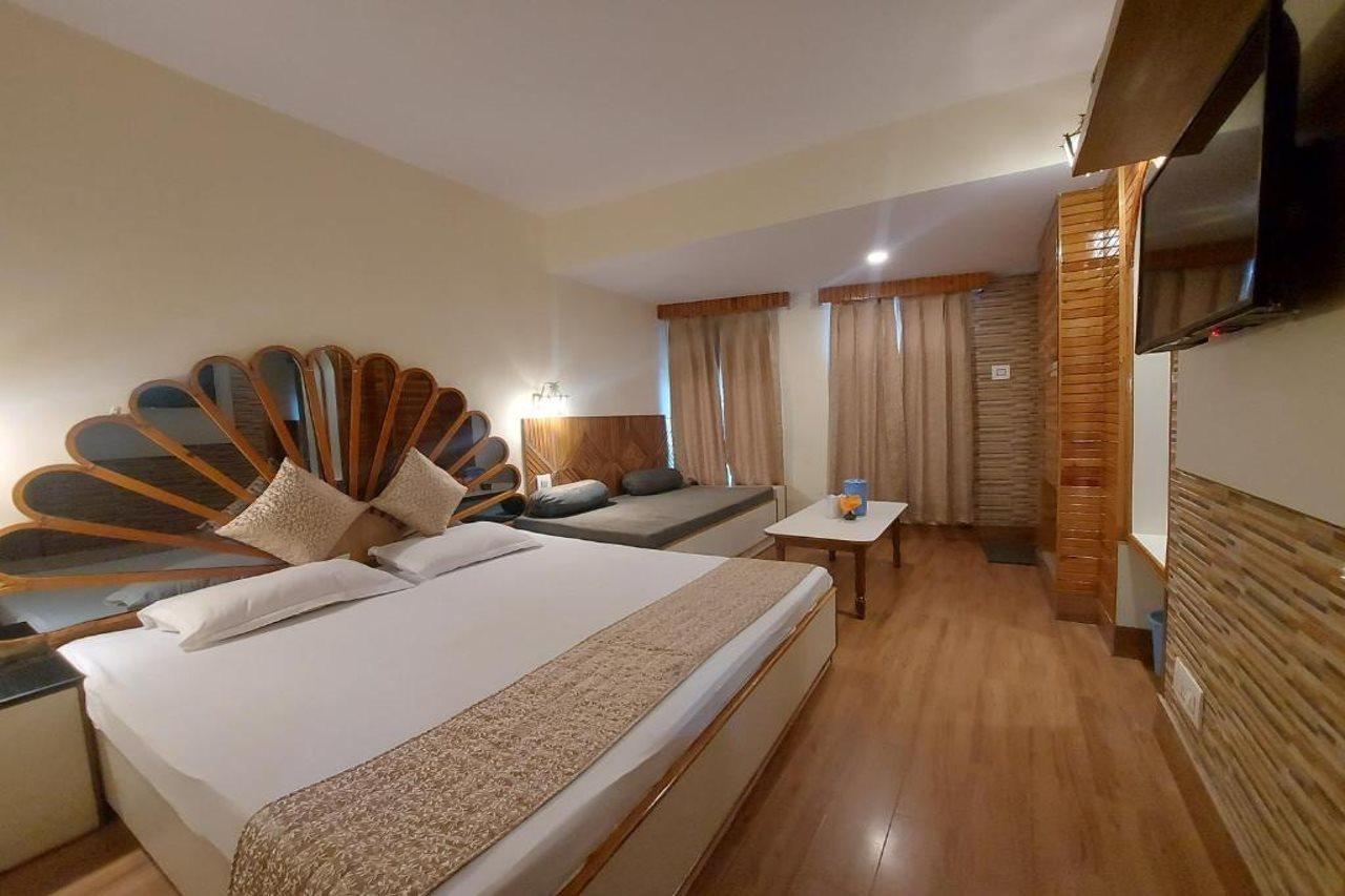 Brightland Hotel Shimla Luaran gambar